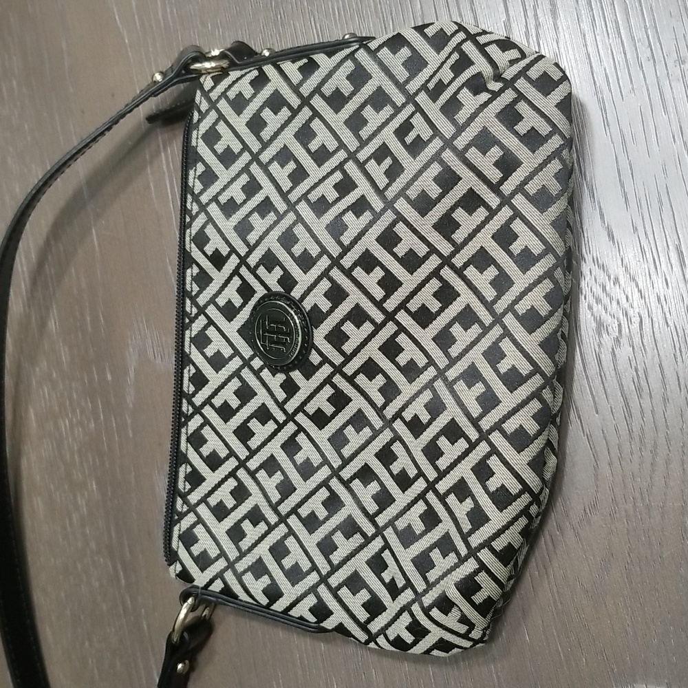 Tommy Hilfiger small purse
